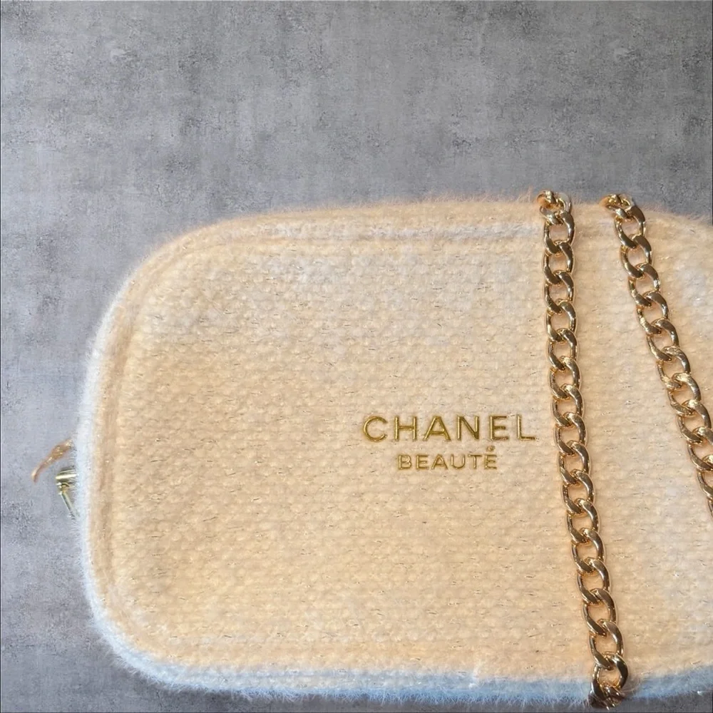 CHANEL Cream Cosmetic Bag with Gold Chain